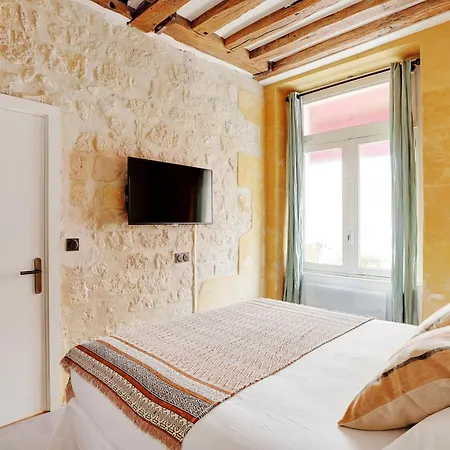 Nochichi Collections - Bastille Apartment *