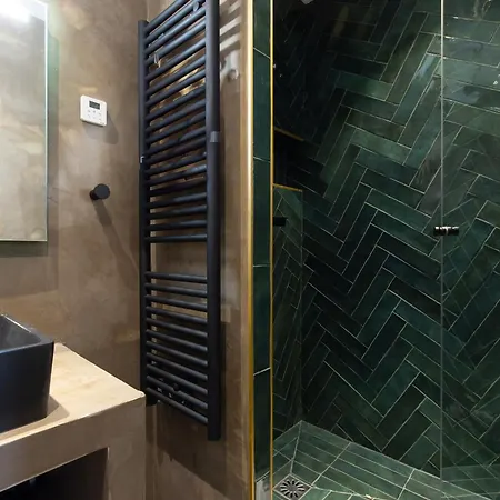Nochichi Collections - Bastille Apartment *