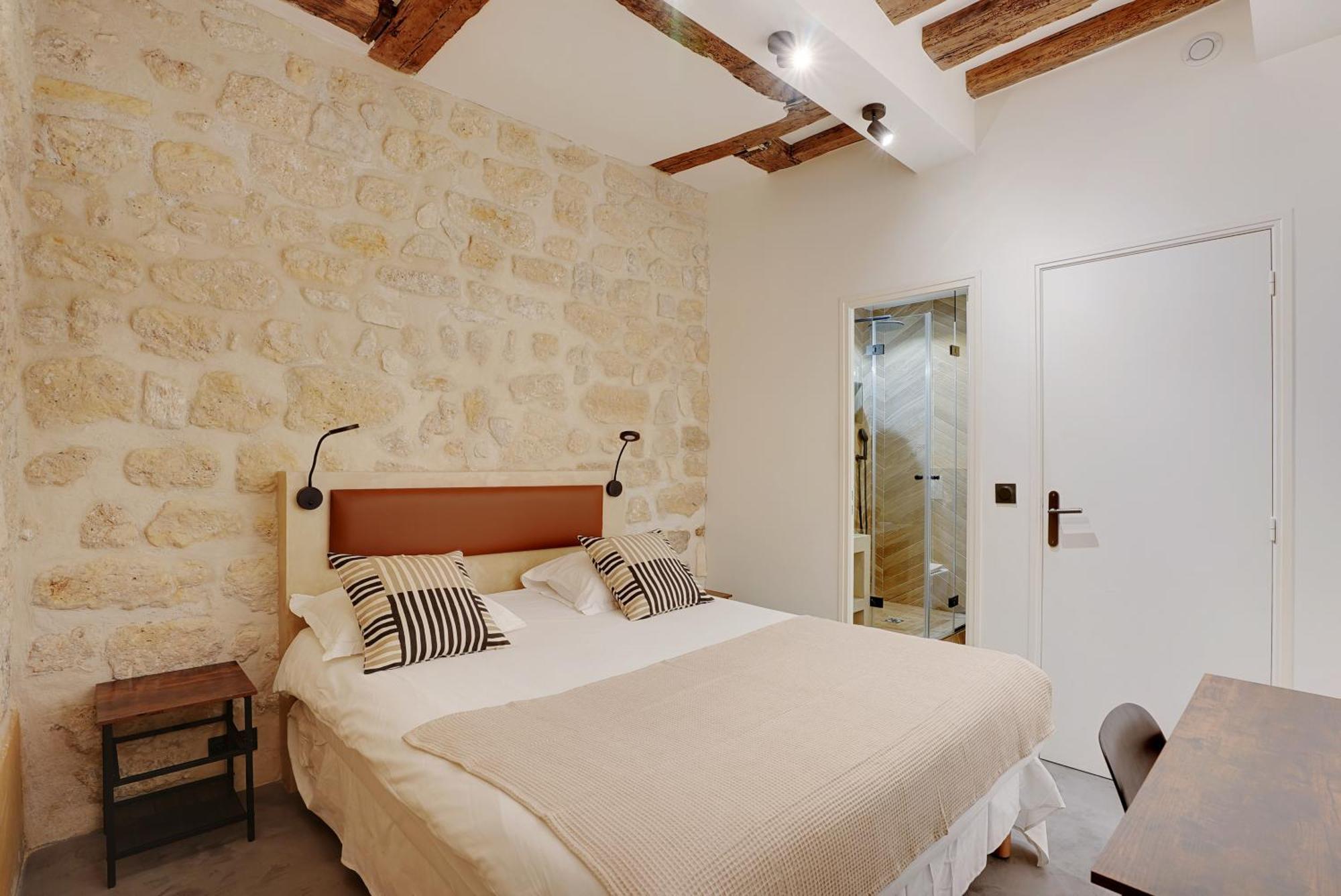 Nochichi Collections - Bastille Apartment